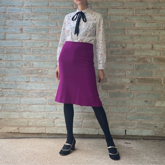 Moschino Pencil Skirt NWT Purple Wool Knee Length Flare Hem Fitted Cheap & Chic - Picture 1 of 13